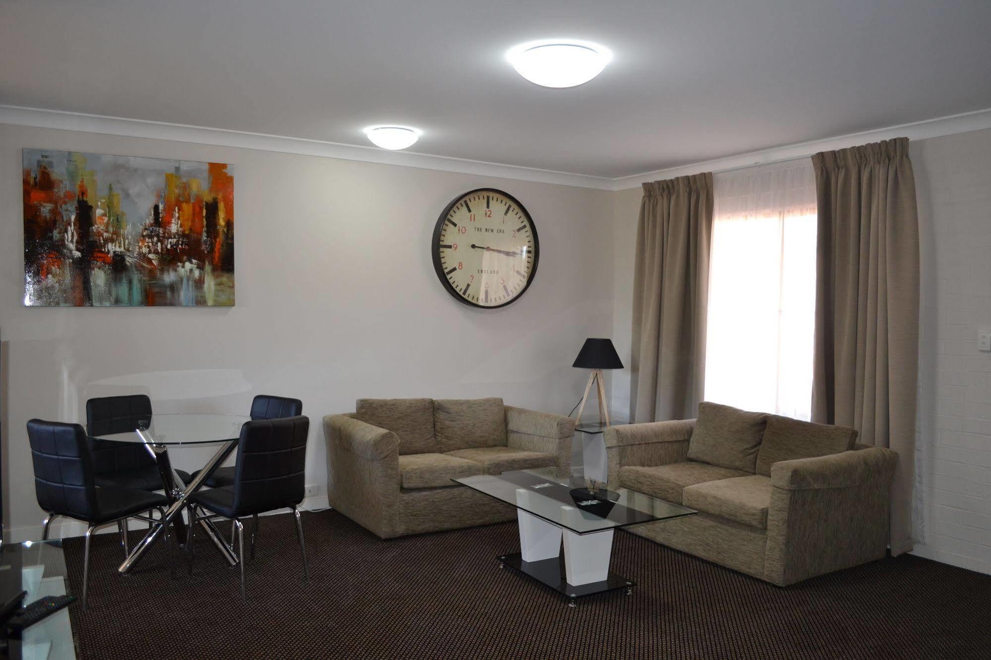 Cattlemans Country Motor Inn & Serviced Apartments Dubbo Exterior photo